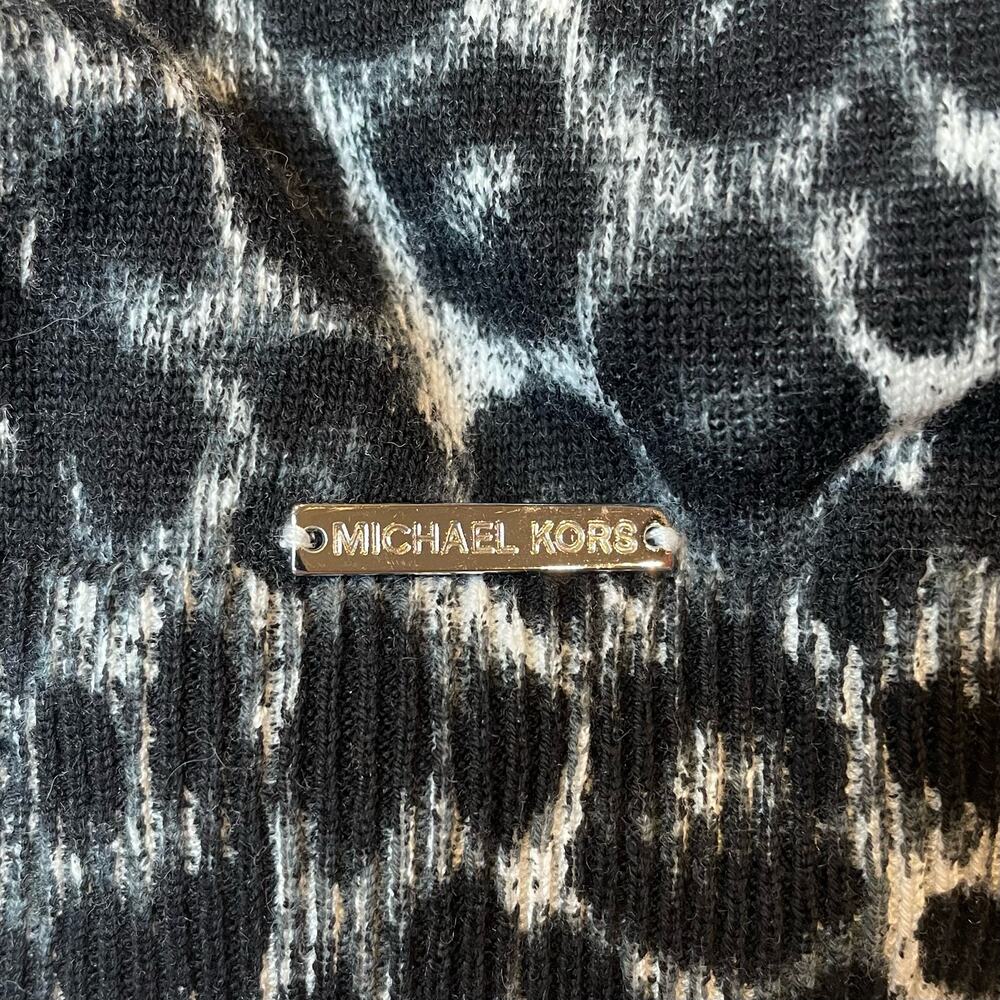 MICHAEL MICHAEL KORS ANIMAL PRINT VNECK SWEATER BLACK GRAY WHITE MEDIUM - Picture 7 of 11